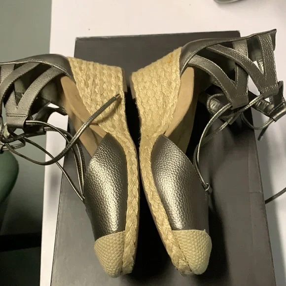 Vionic Heel Sandals - Picture 3 of 6